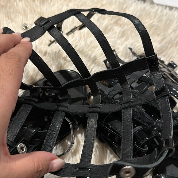 CHANEL BLACK PATENT LEATHER - Picture 5 of 8